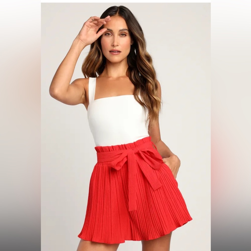 NWT Lulu's Vibrant Red Pleated Shorts